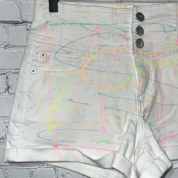 Vintage Look 80’s High Waisted White Shorts Neon Graffiti Jr Size 11 - Picture 8 of 16
